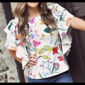 Gracia floral ruffled sleeve top